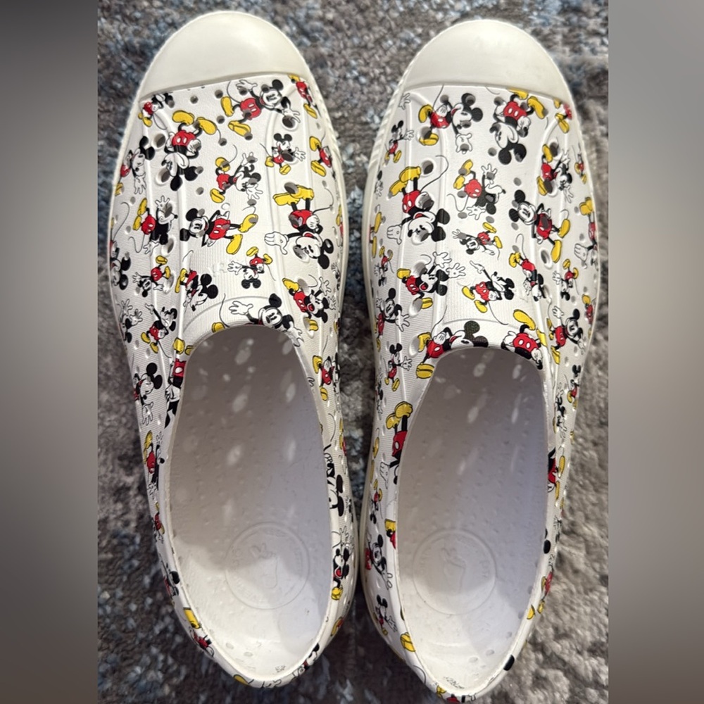 Native Kids Sneakers - White with Mickey Mouse Print